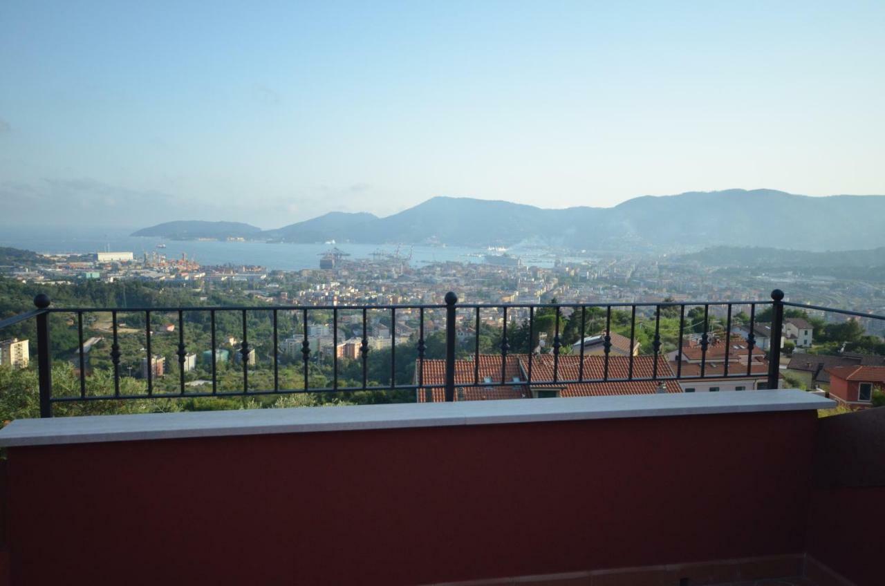 La Casa Con Vista Di Emma Lägenhet Vezzano Ligure Exteriör bild